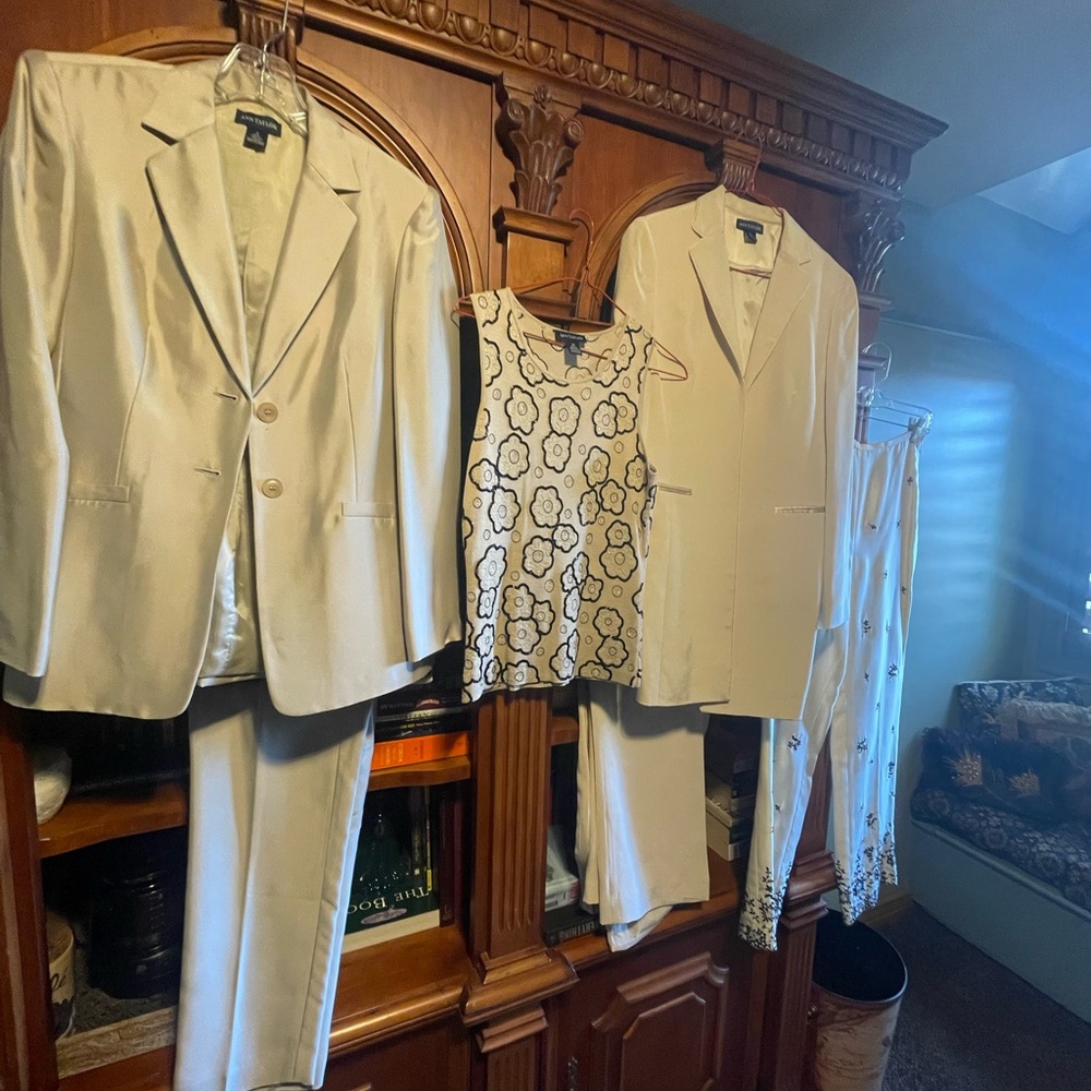 Elegant Cream Men's Suit Set